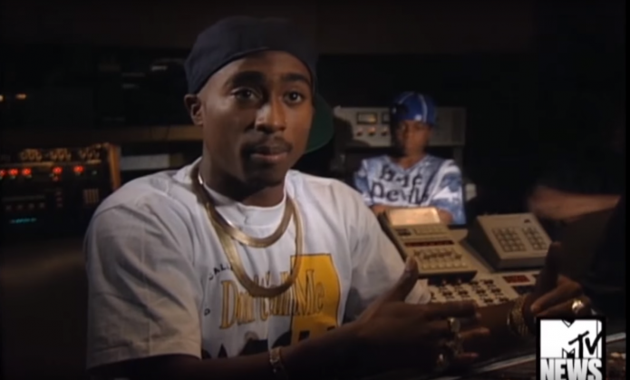 VÃ½sledek obrÃ¡zku pro Tupac MTV Christmas interview in studio 1992