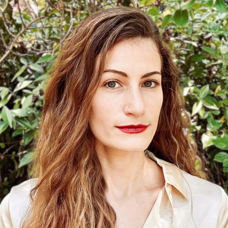 Headshot of Hanna Homestead